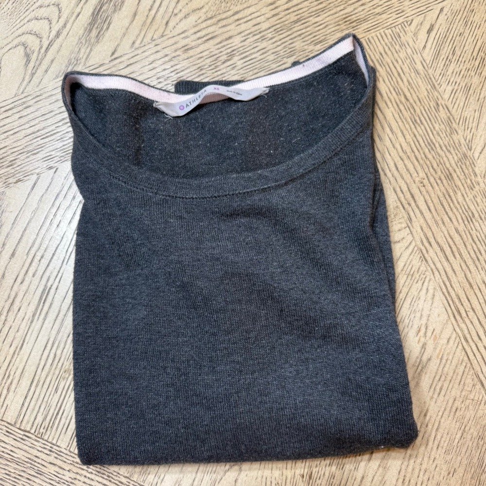 Athleta Women's‎ XS Gray Pullover Crew Neck Long Sleeve Color Block Sweater
